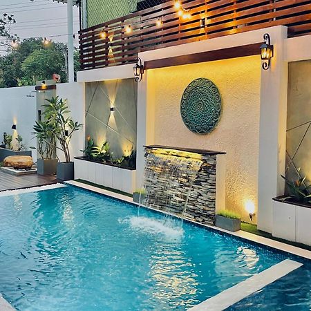 8 Plus Luxury Apartments Negombo Buitenkant foto