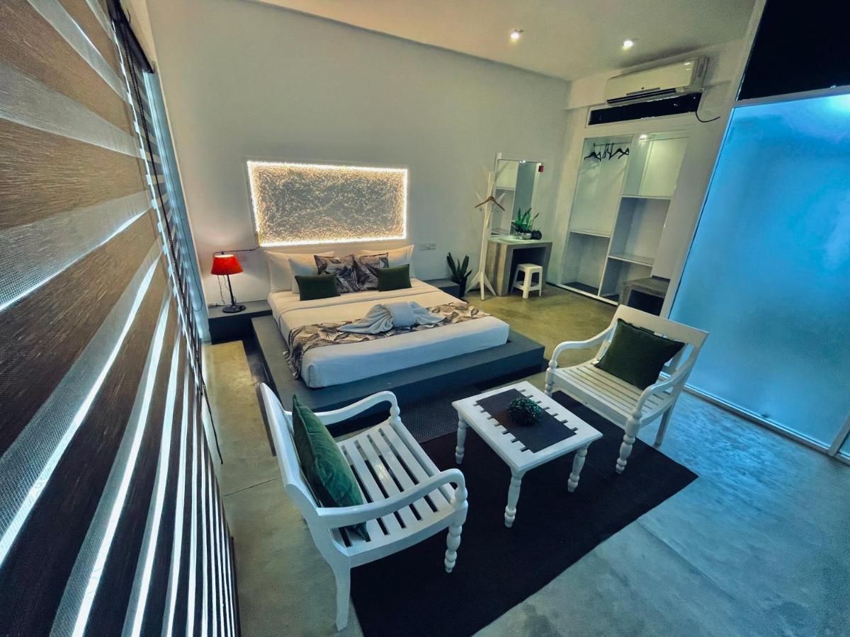 8 Plus Luxury Apartments Negombo Buitenkant foto