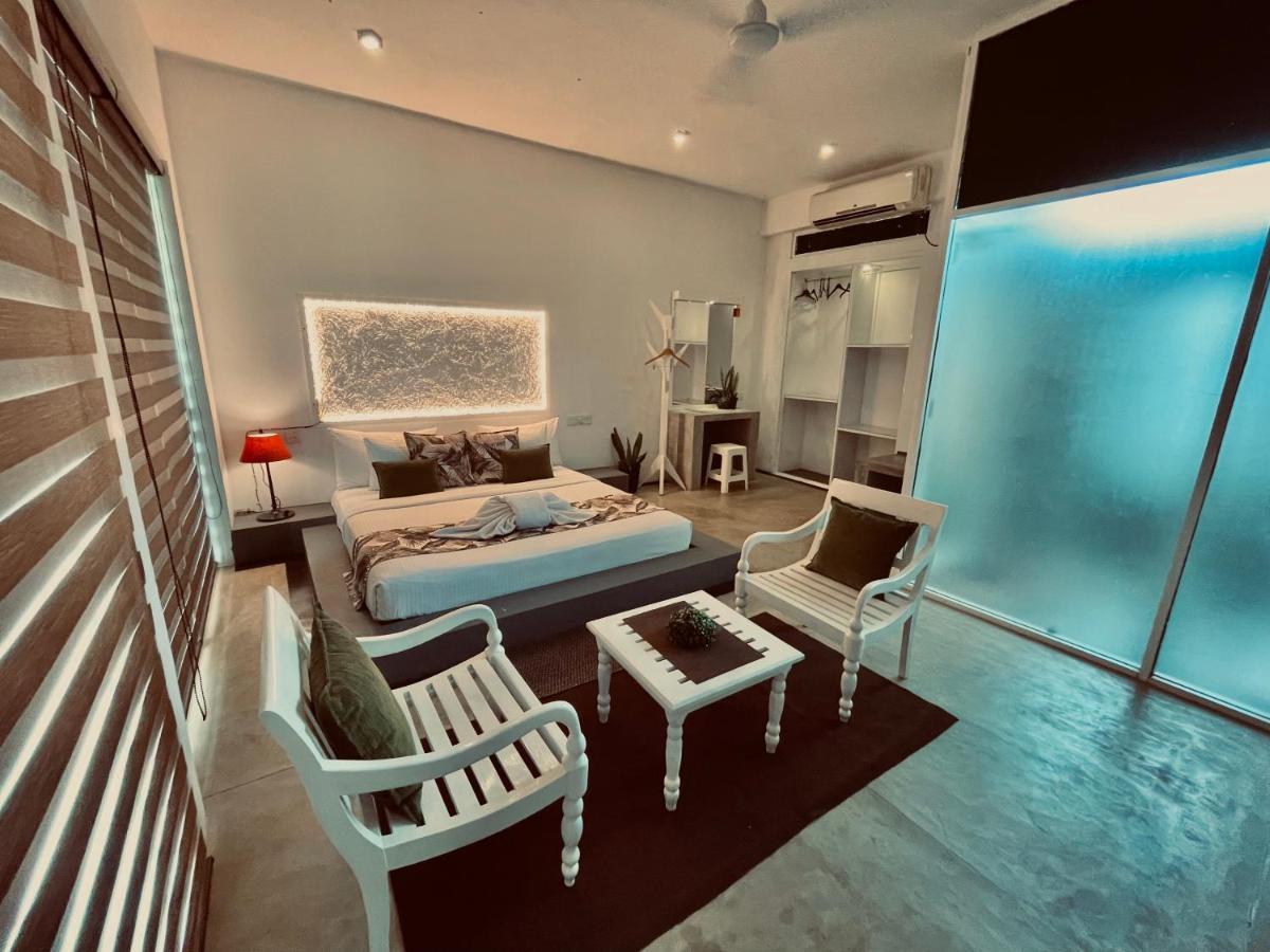 8 Plus Luxury Apartments Negombo Buitenkant foto