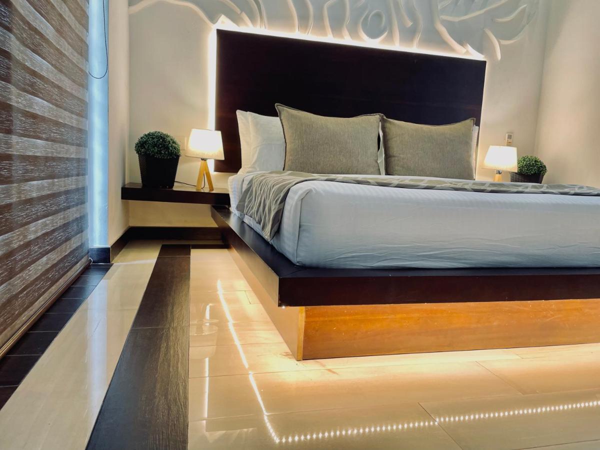 8 Plus Luxury Apartments Negombo Buitenkant foto