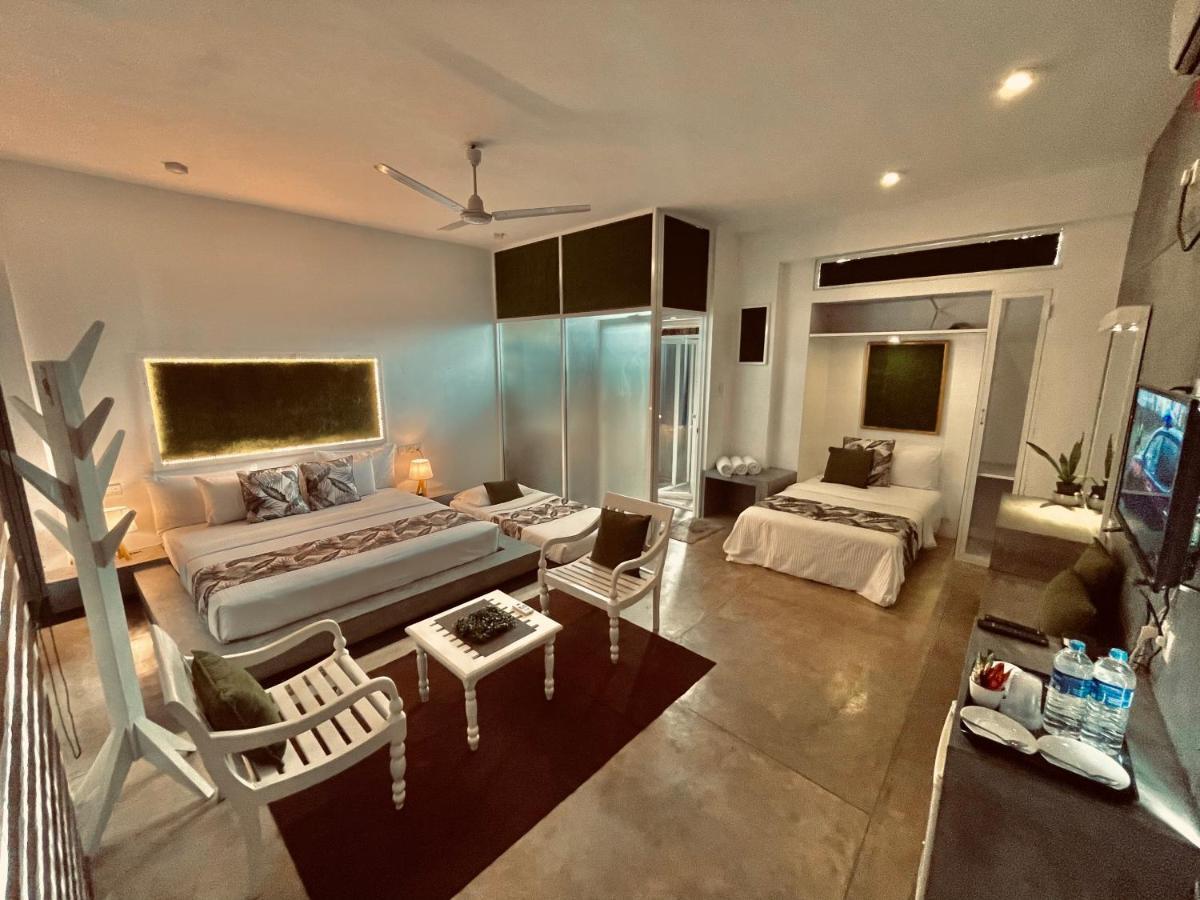 8 Plus Luxury Apartments Negombo Buitenkant foto