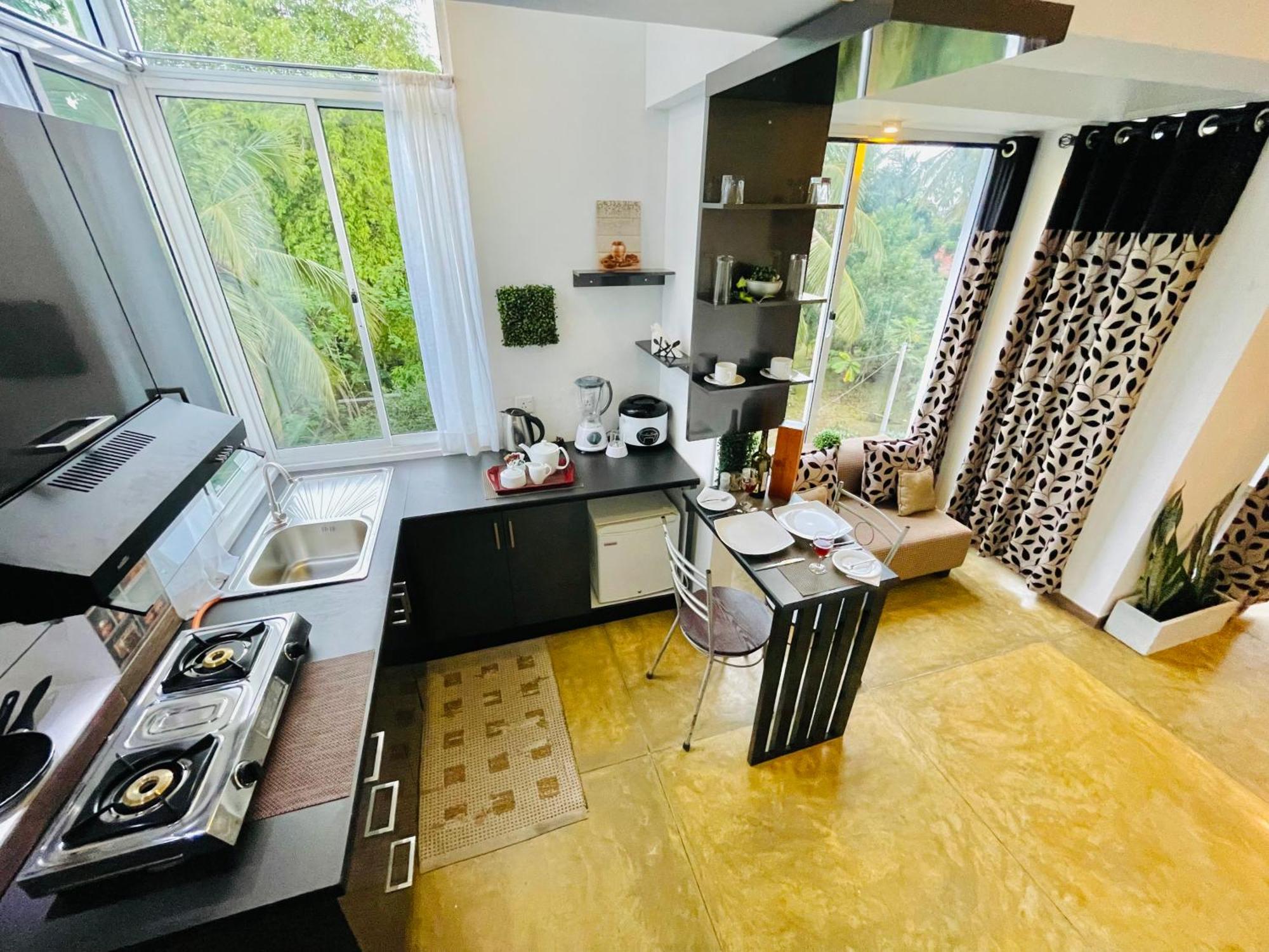 8 Plus Luxury Apartments Negombo Buitenkant foto