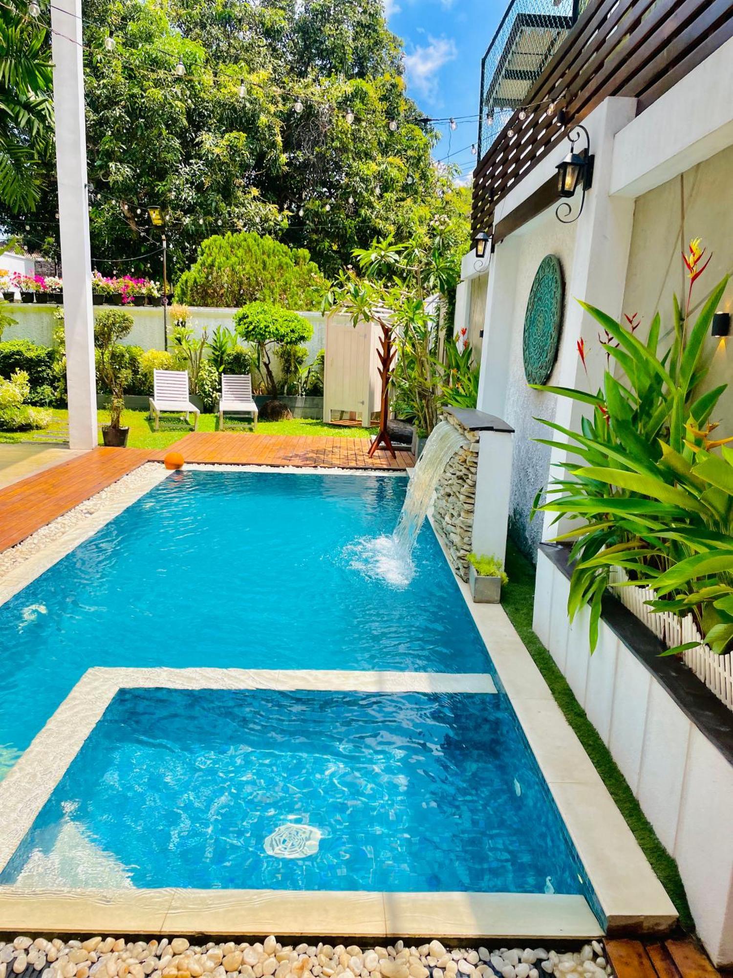 8 Plus Luxury Apartments Negombo Buitenkant foto